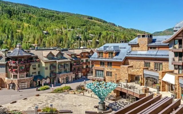 Luxury Vail Solaris Studio Vacation Rental Set at the Base of the Mountain Just Steps From the Gondola