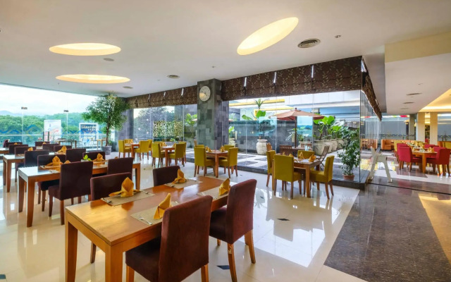 Grand Artos Hotel & Convention