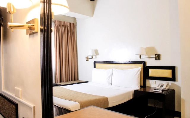 Palm Hotel Manila
