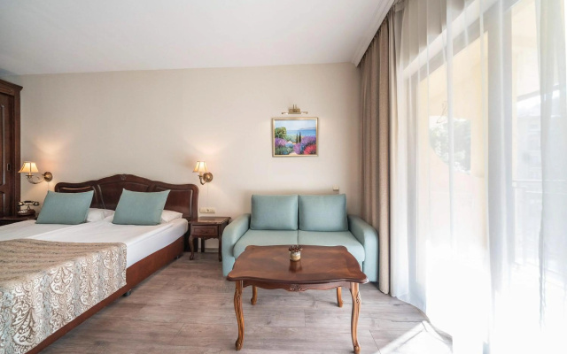 Grifid Aqua Club Bolero