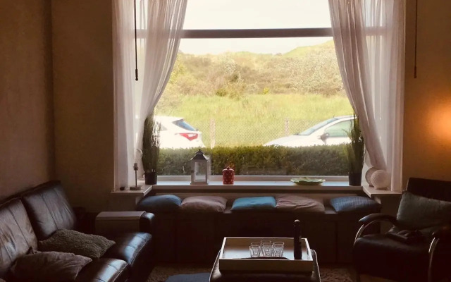 Prachtige woning aan strand zee en duin