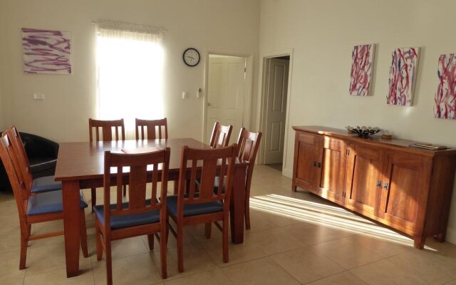 Streaky Bay Motel and Villas