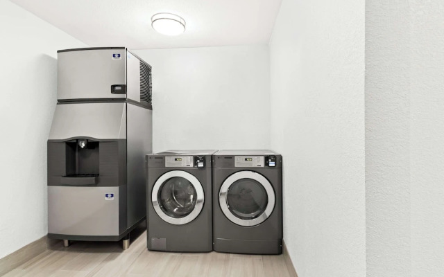 SureStay by Best Western Groves