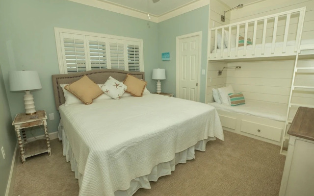 Oceania 106 3 Bedroom Condo by RedAwning