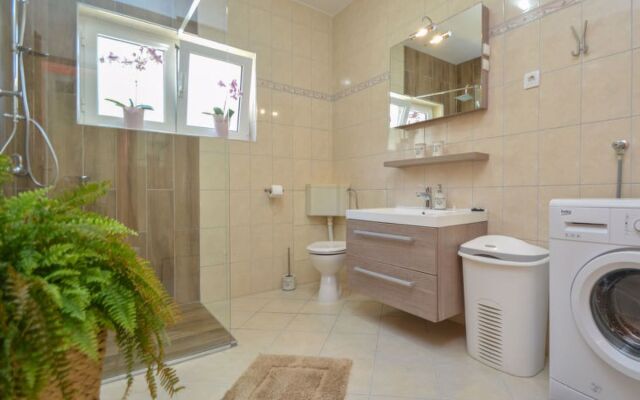 House Valdor Cervia