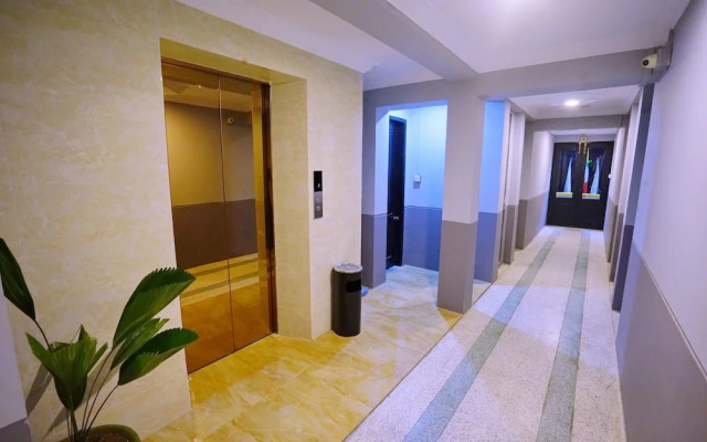 Royal Ruby Hotel