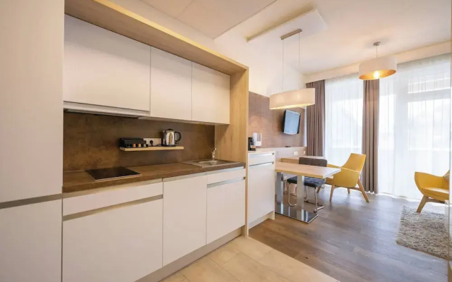 Comfort Studio With King-size Bed for 2 People 24-7 Check-in