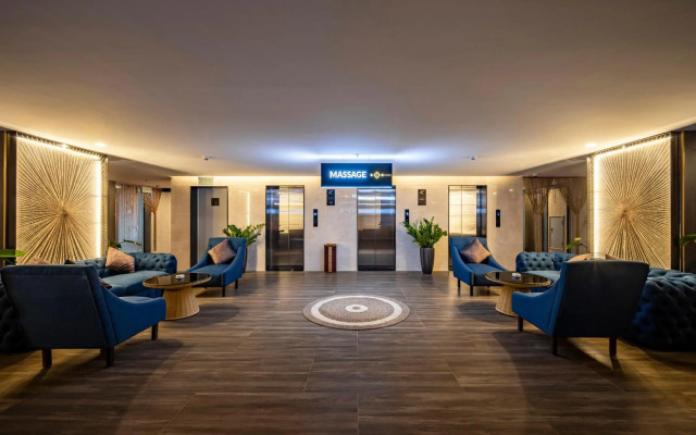 Muong Thanh Luxury Saigon Hotel