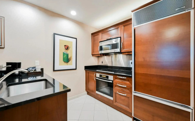 StripViewSuites at Signature