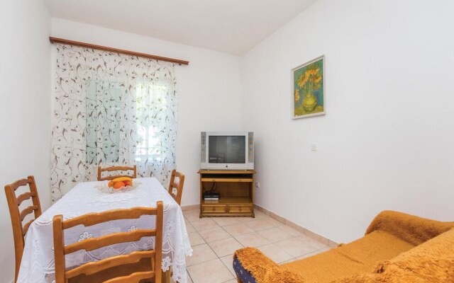 Awesome Home in Rab With Wifi and 2 Bedrooms