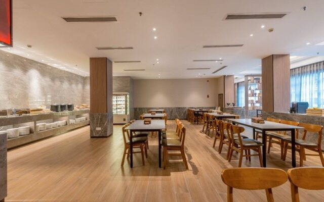 Rezen Select - Ningbo Railway Station, Tianyi Square