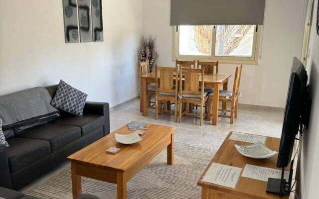 Stunning 3-bed Villa in Peyia
