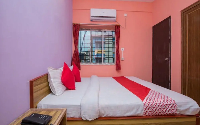 OYO 10880 Silver Inn