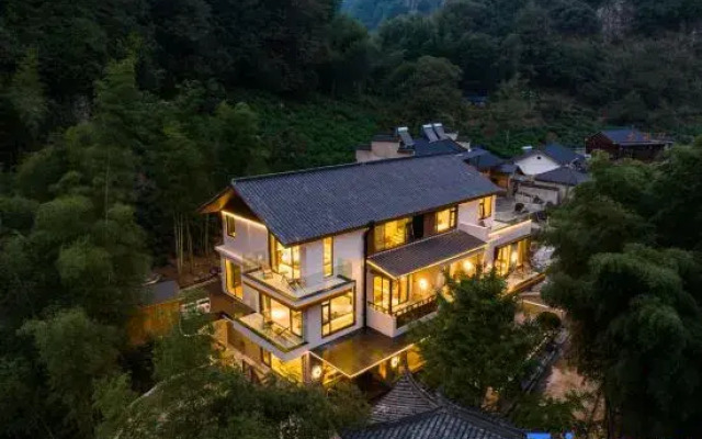 Yixi Shanfang Homestay (Yuxian Shuimo Tingxi Scenic Area)
