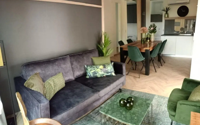 Tidy Chalet With Dishwasher, 9 km From Maastricht