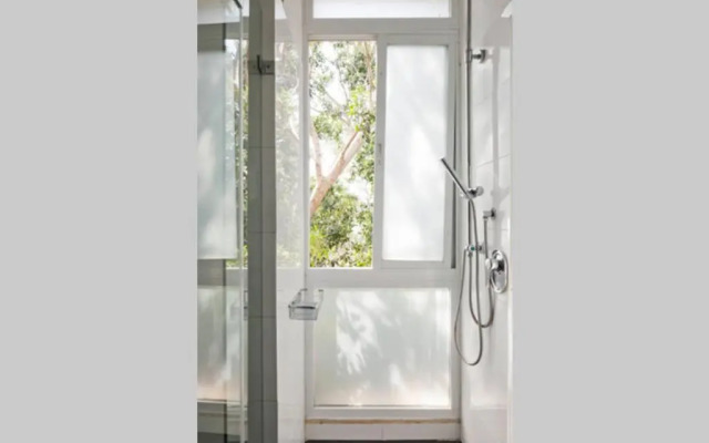 Gordon beach! 2 bedrooms great location