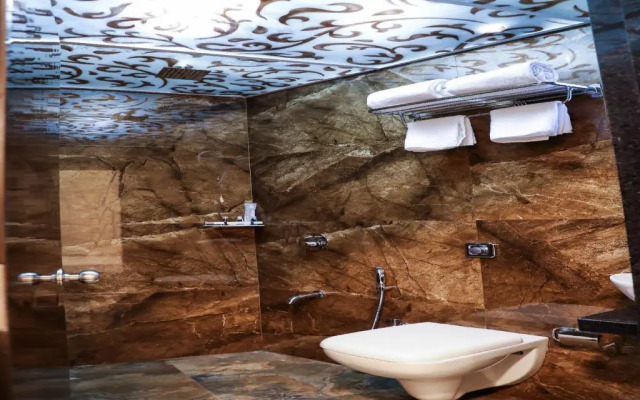 FabHotel Prime Grand