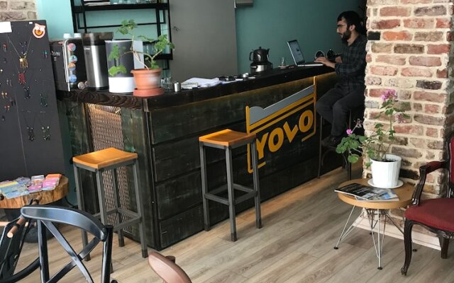 Yolohostel