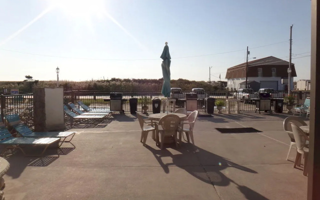 Le Boot Oceanfront Suites