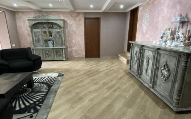 Art House 33