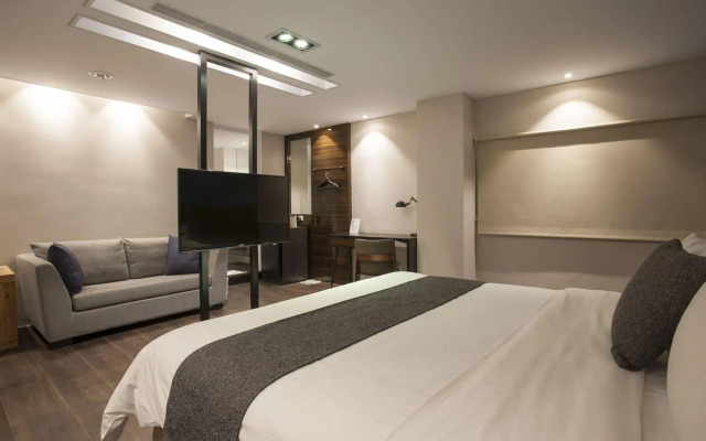P&F Hotel