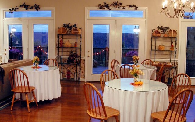 Garden Inn Bed & Breakfast at Bee Rock