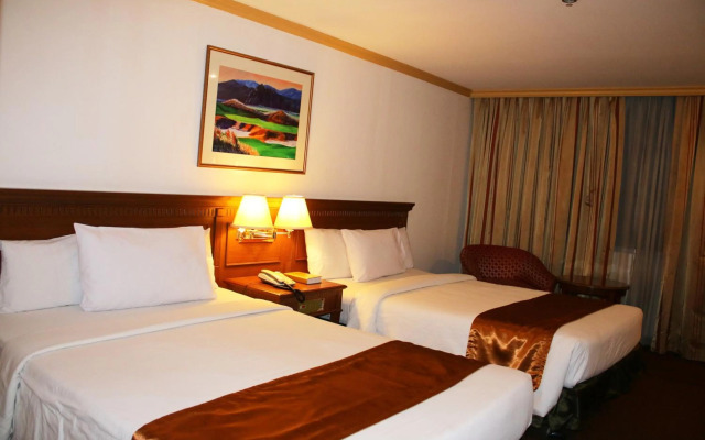 Tiara Oriental Hotel