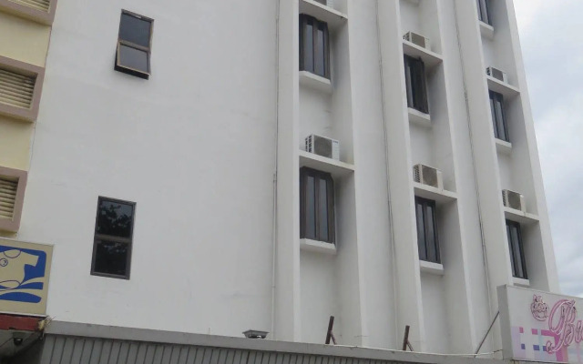 Wah May Hotel