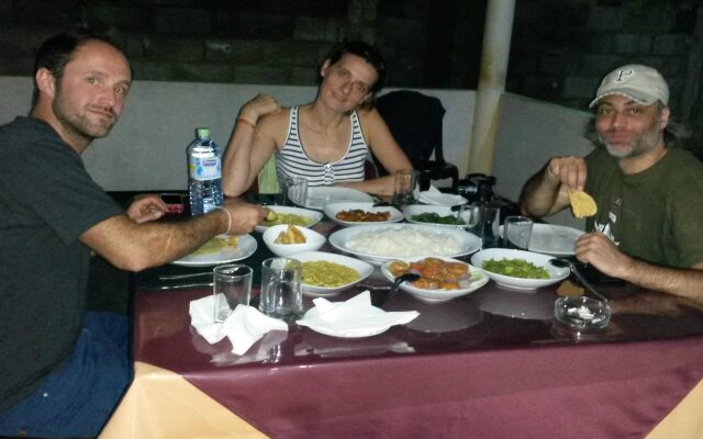 Hotel Gayan's