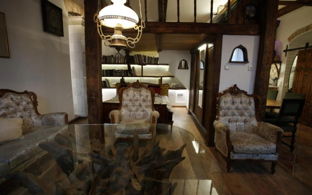 Medieval Super Studio