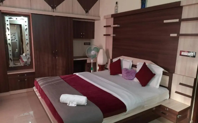 Srinikethana Home Stay with Swimming Pool