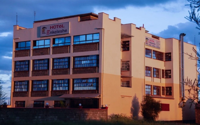 Hotel Enkeleshe