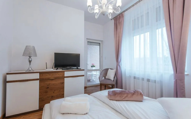 City Lights Apartments - Bosacka