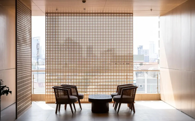 Agile Sky Residence Studio by SobenHomes