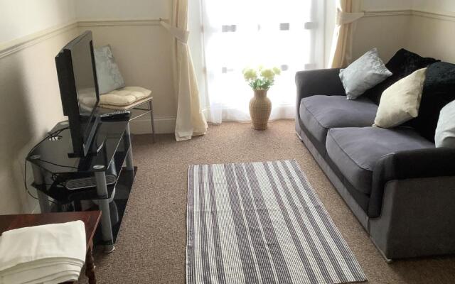 Second Floor Apartment Tenby Town Centre