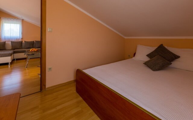 Apartment Alin