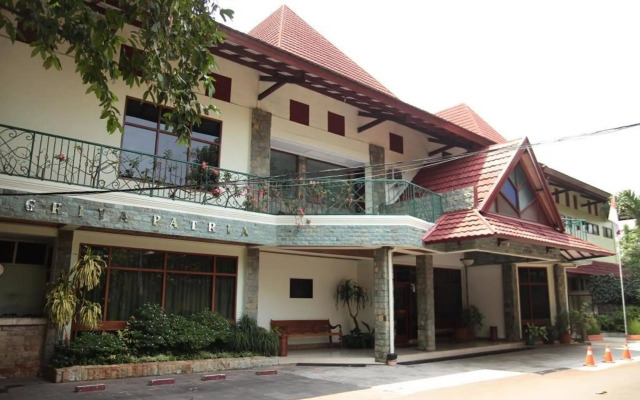 OYO 154 Griya Patria Guest House