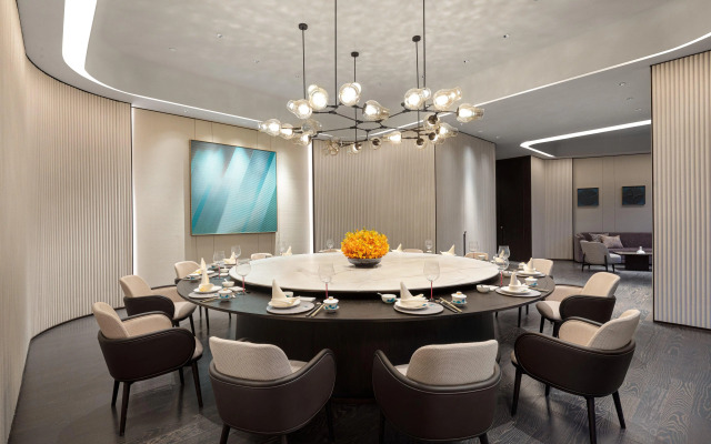 HUALUXE Shanghai Changfeng Park by IHG