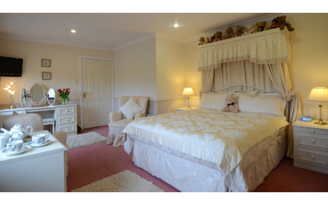 Acorn Court Country House