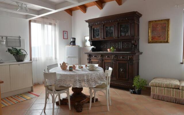 Il Laghello Wood House