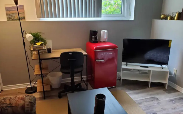 Colline-Single Room- Self Check-In