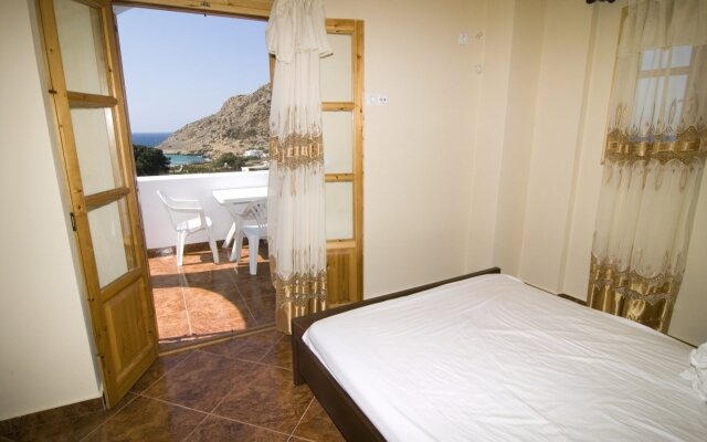 Montemar Studios & Apartments