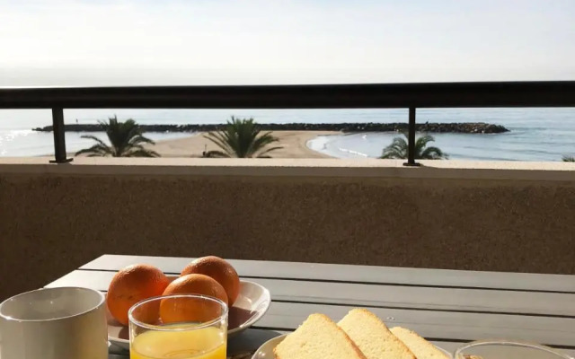 Espectacular ático dúplex con vistas al mar