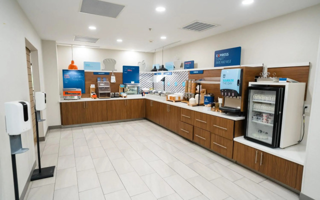 Holiday Inn Express Hotel & Suites Kodak East - Sevierville by IHG