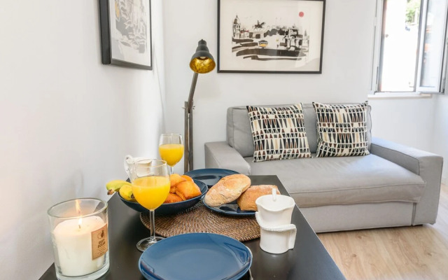 JOIVY Cosy 1-Bed Flat W/Seaview In Alfama