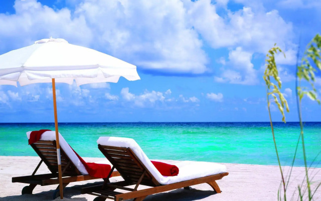 Acqualina Resort & Residences On The Beach