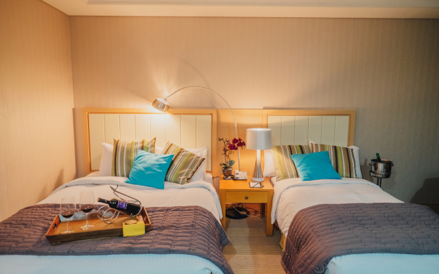 AVA Hotel Jeju Hamdeok