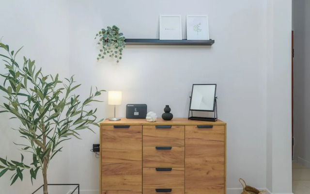 Zeus 2-Bedroom Apt with Acropolis View