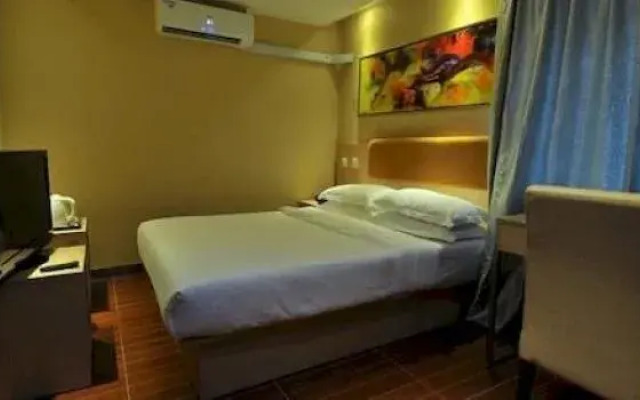Aira Hotel
