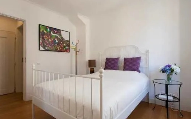 Santa Justa Suite by Homing